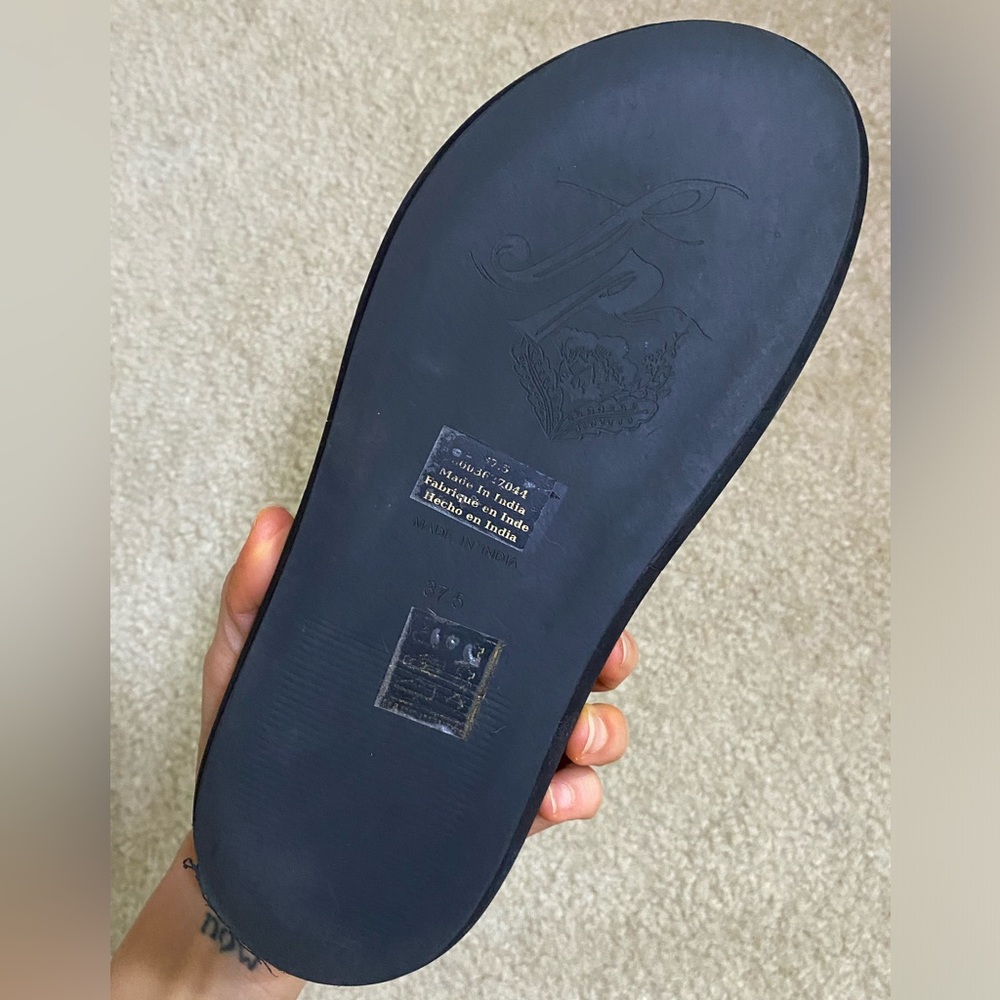 Free People Black Foam Thong Sandals - Picture 4 of 4